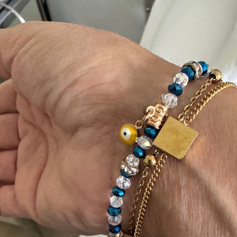 Blue Evil Eye Beaded Bracelet - Picture 3 of 4
